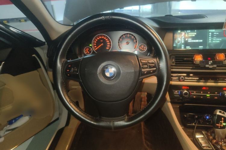 Used BMW 5 Series 2013 530Li Leading Model Steering Wheel