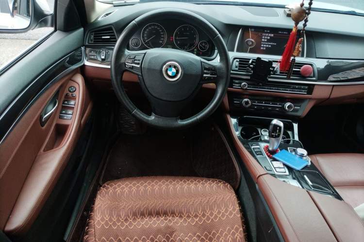 Used BMW 5 Series 2013 520Li Elegant Edition Steering Wheel