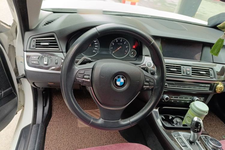 Used BMW 5 Series 2013 525Li Luxury Model Steering Wheel