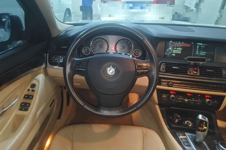 Used BMW 5 Series 2013 525Li Luxury Model Steering Wheel