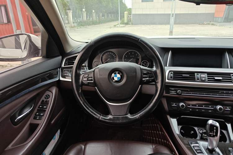 Used BMW 5 Series 2013 525Li Luxury Model Steering Wheel