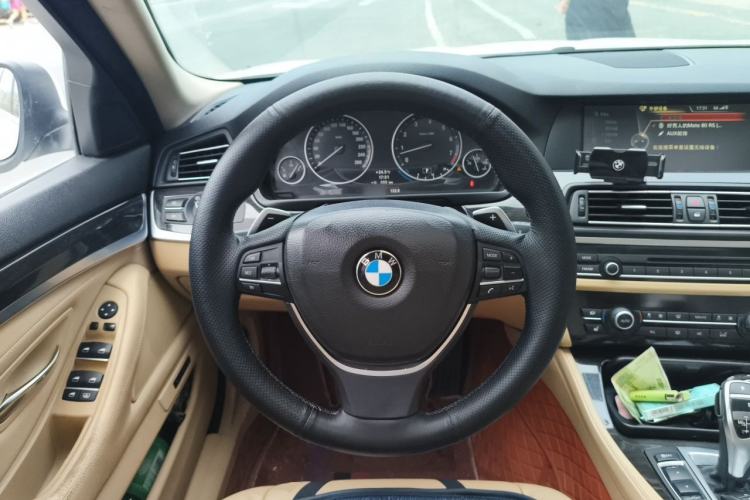 Used BMW 5 Series 2013 535Li Leading Model Steering Wheel
