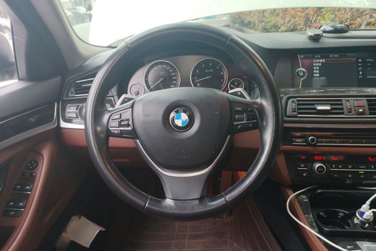Used BMW 5 Series 2013 535i Sport Edition Steering Wheel