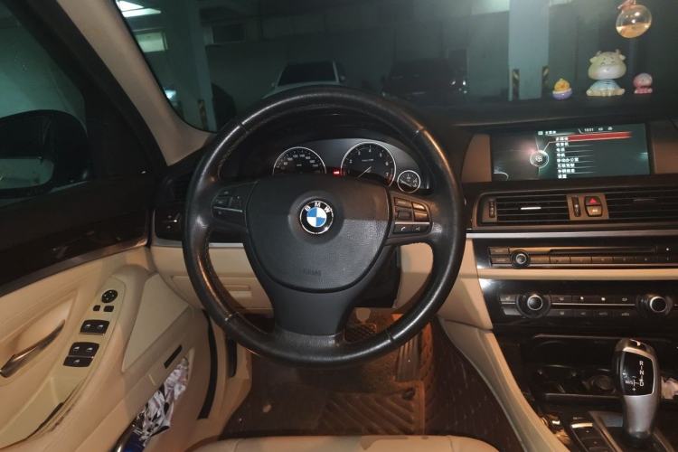 Used BMW 5 Series 2013 525Li Leading Model Steering Wheel