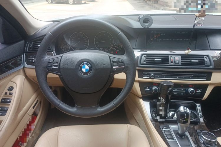 Used BMW 5 Series 2013 525Li Luxury Model Steering Wheel