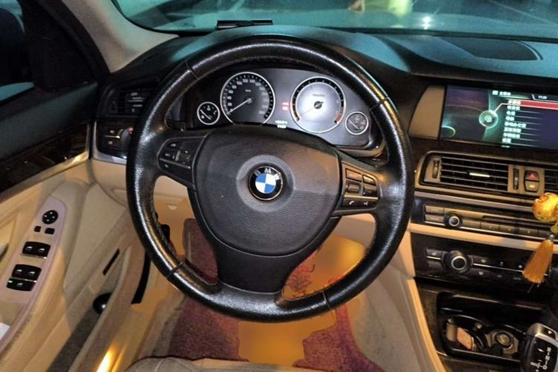 Used BMW 5 Series 2013 525Li Luxury Model Steering Wheel