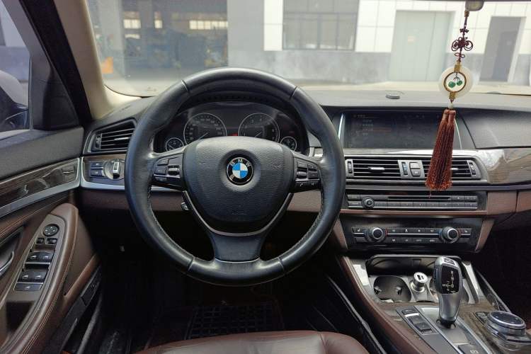 Used BMW 5 Series 2013 525Li Zhuole Edition Steering Wheel