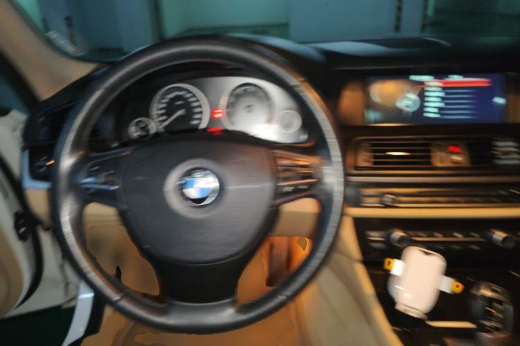 Used BMW 5 Series 2013 525Li Luxury Model Steering Wheel