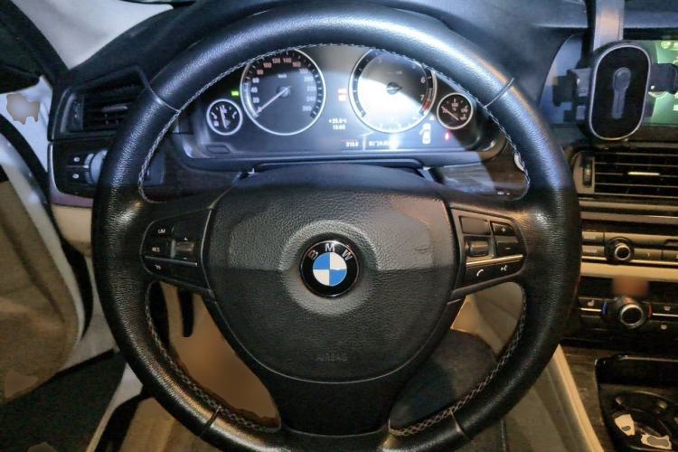 Used BMW 5 Series 2013 530Li Leading Model Steering Wheel