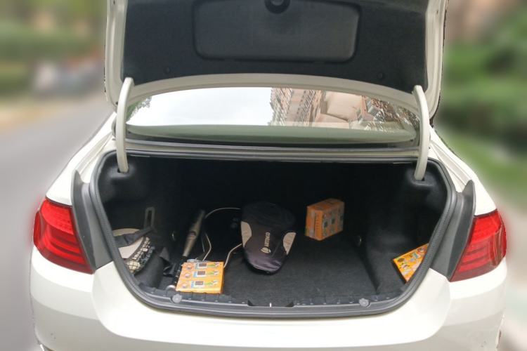 Used BMW 5 Series 2013 530Li Leading Model Trunk