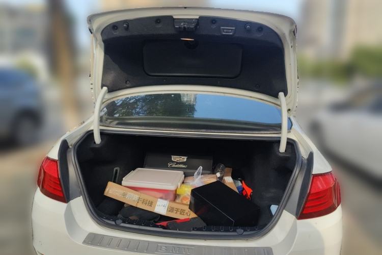 Used BMW 5 Series 2013 535Li Leading Model Trunk