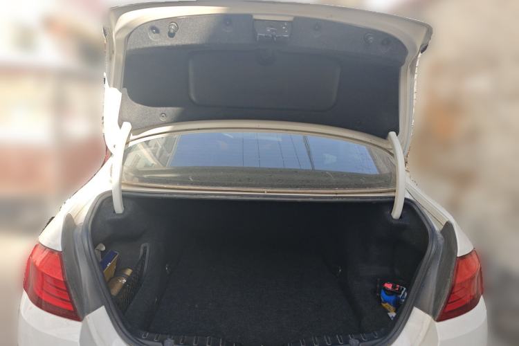 Used BMW 5 Series 2013 530Li Leading Model Trunk