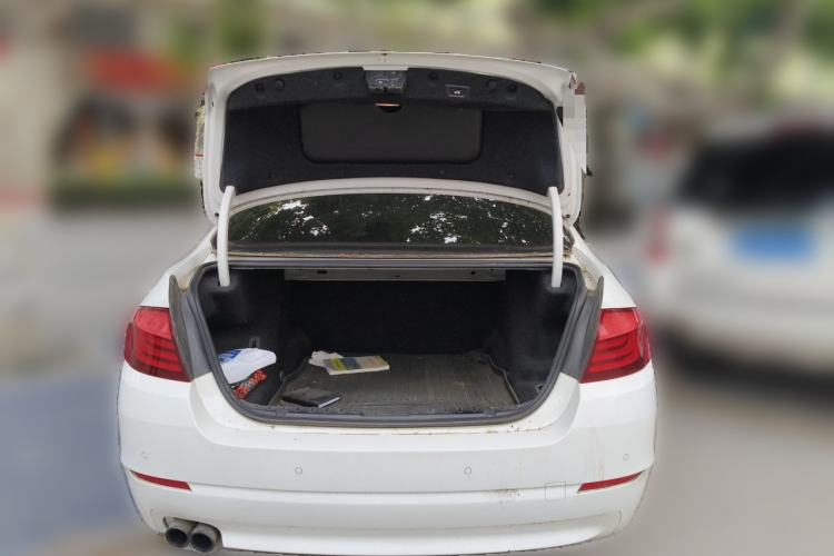 Used BMW 5 Series 2013 525Li Leading Model Trunk