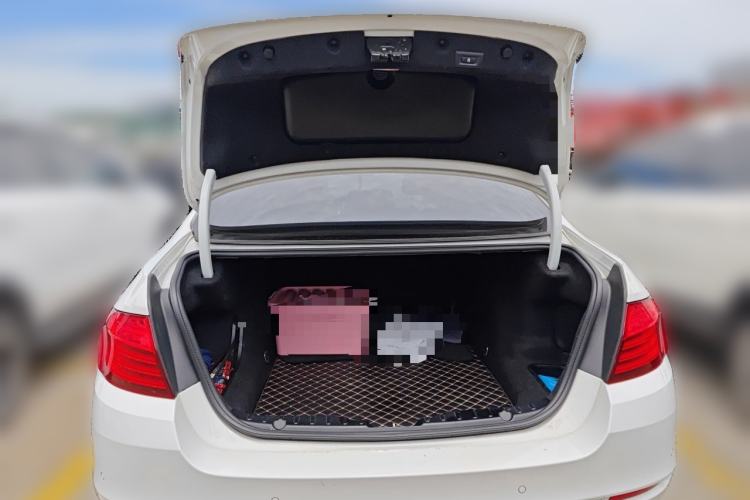 Used BMW 5 Series 2013 535Li Leading Model Trunk