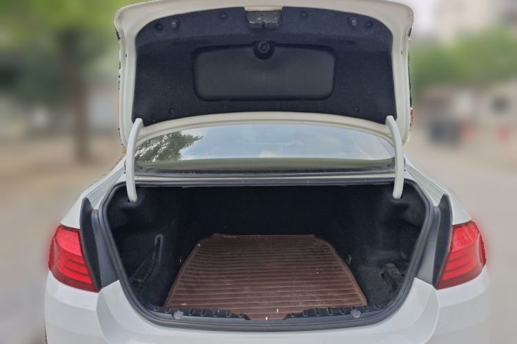 Used BMW 5 Series 2013 530Li Leading Model Trunk