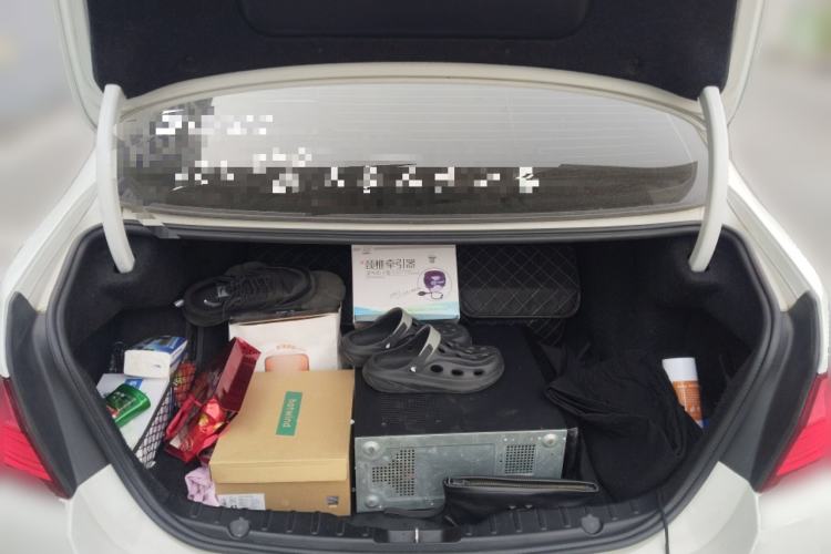 Used BMW 5 Series 2013 525Li Luxury Model Trunk