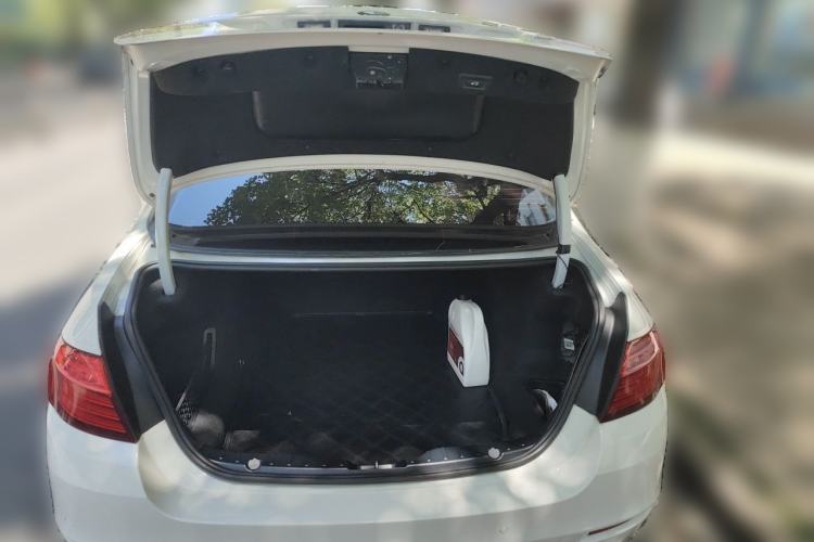 Used BMW 5 Series 2013 525Li Leading Model Trunk