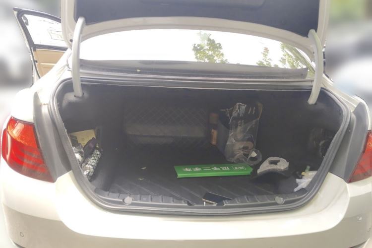 Used BMW 5 Series 2013 525Li Leading Model Trunk
