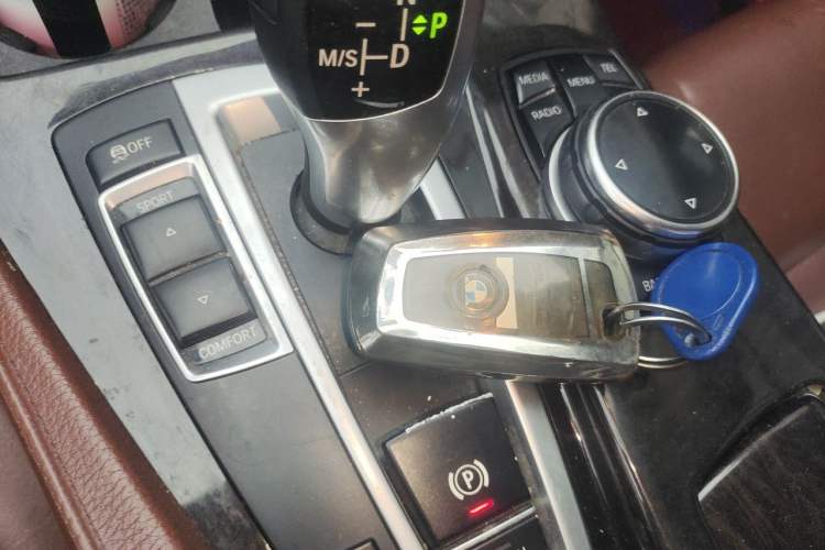 Used BMW 5 Series 2013 535Li Leading Model Vehicle Key