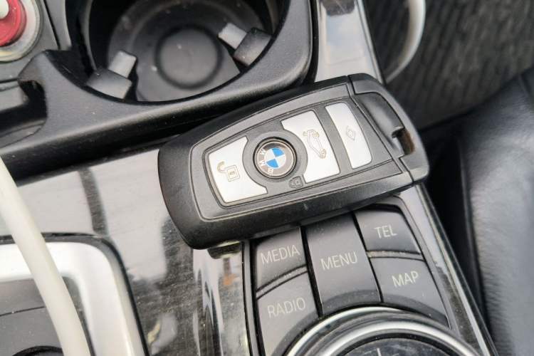 Used BMW 5 Series 2013 530Li Leading Model Vehicle Key