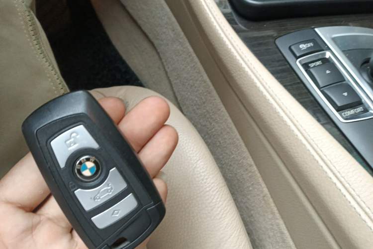 Used BMW 5 Series 2013 530Li Leading Model Vehicle Key