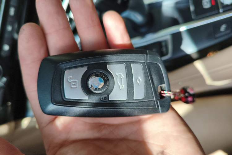 Used BMW 5 Series 2013 530Li Leading Model Vehicle Key