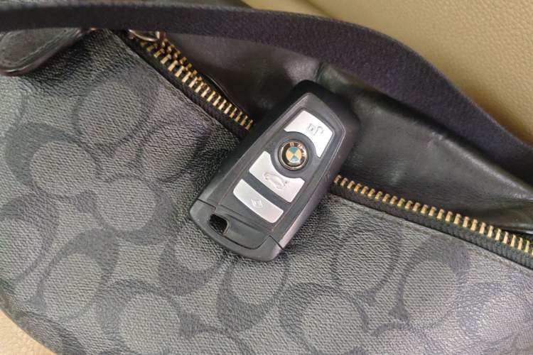 Used BMW 5 Series 2013 530Li Leading Model Vehicle Key