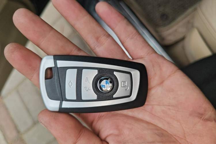 Used BMW 5 Series 2013 525Li Luxury Model Vehicle Key