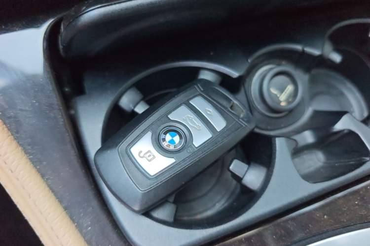 Used BMW 5 Series 2013 525Li Leading Model Vehicle Key