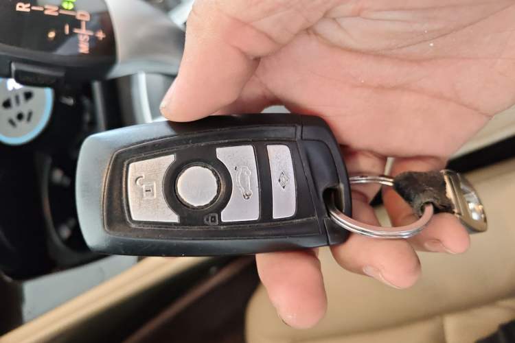 Used BMW 5 Series 2013 525Li Luxury Model Vehicle Key