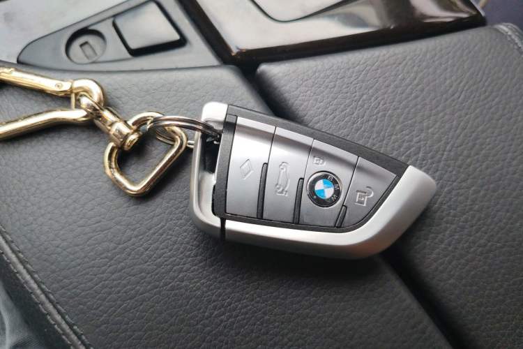 Used BMW 5 Series 2013 525Li Leading Model Vehicle Key