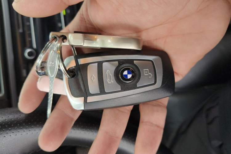Used BMW 5 Series 2013 525Li Leading Model Vehicle Key