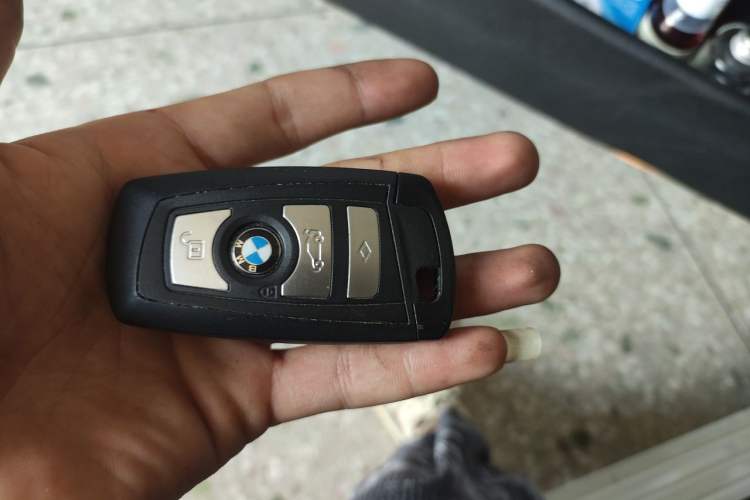 Used BMW 5 Series 2013 520i Elegant Edition Vehicle Key