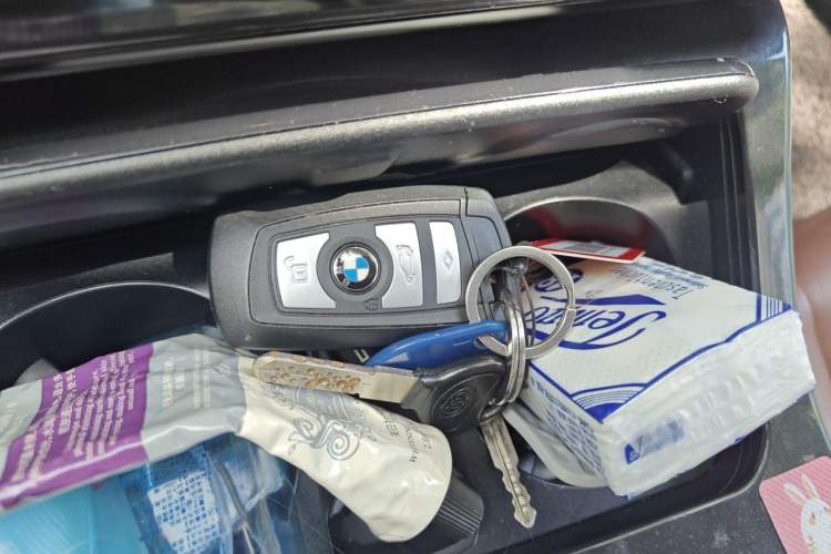 Used BMW 5 Series 2013 520i Elegant Edition Vehicle Key