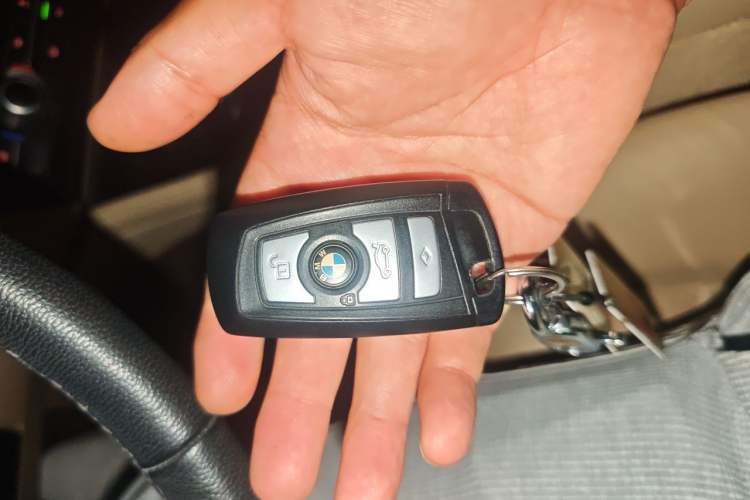 Used BMW 5 Series 2013 525Li Luxury Model Vehicle Key