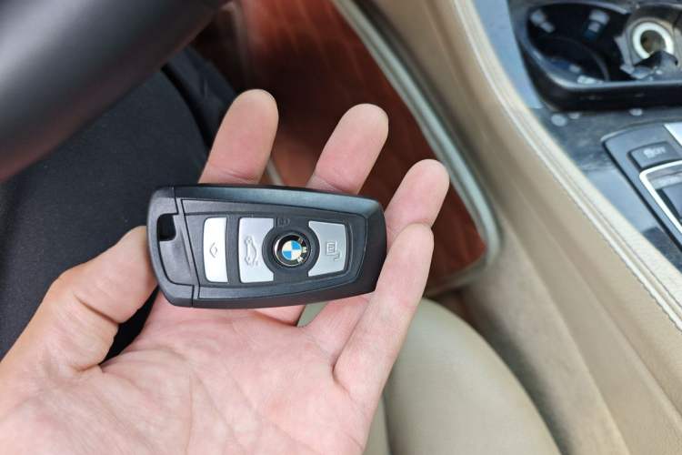 Used BMW 5 Series 2013 530Li Leading Model Vehicle Key