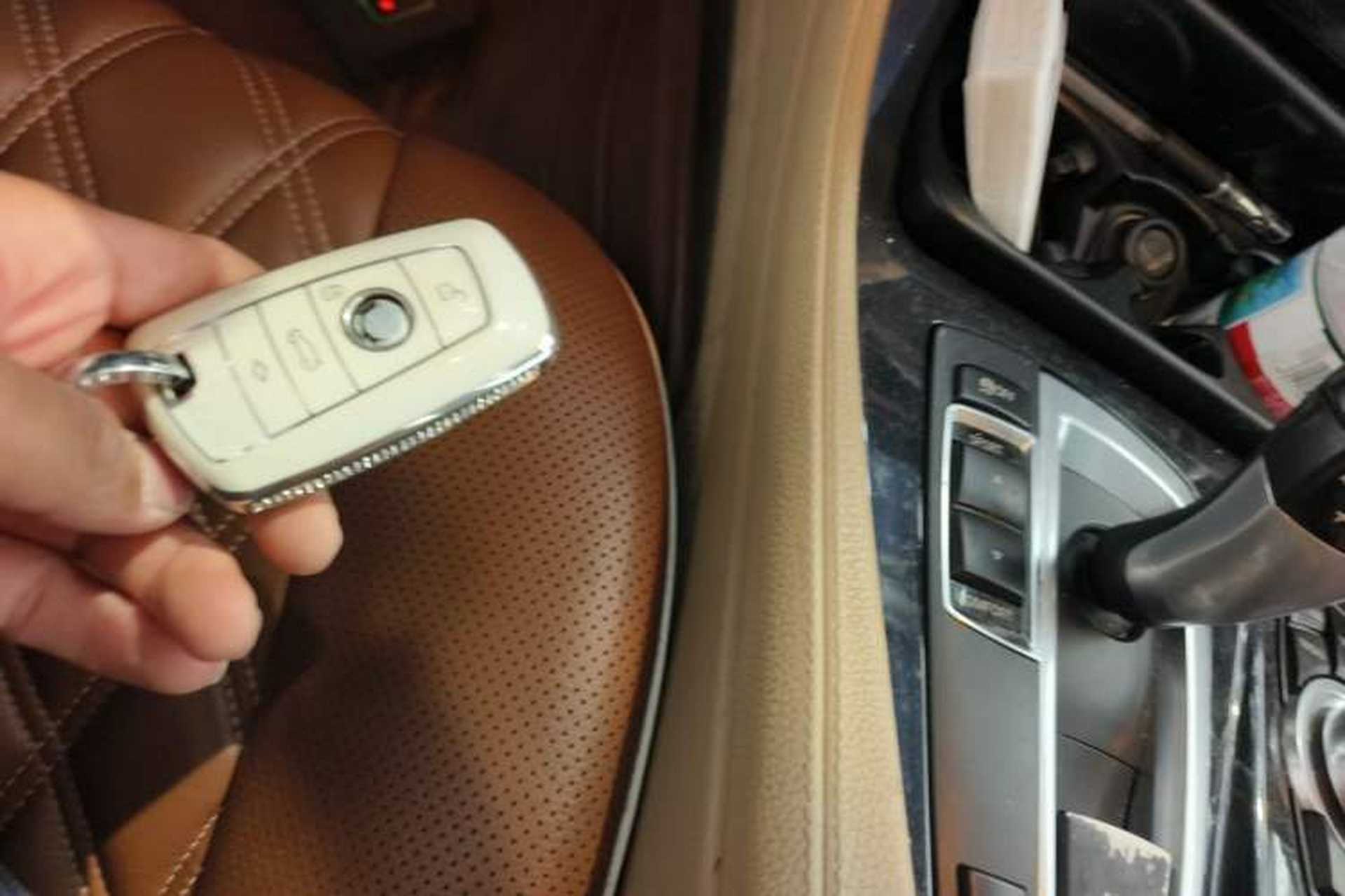 Used BMW 5 Series 2013 520i Elegant Edition Vehicle Key