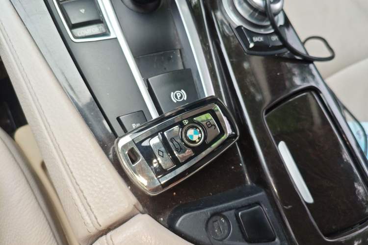 Used BMW 5 Series 2013 525Li Leading Model Vehicle Key