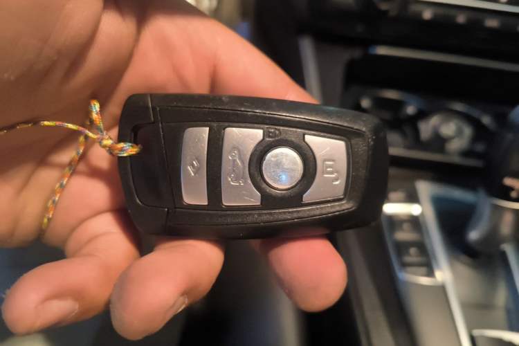 Used BMW 5 Series 2013 525Li Leading Model Vehicle Key
