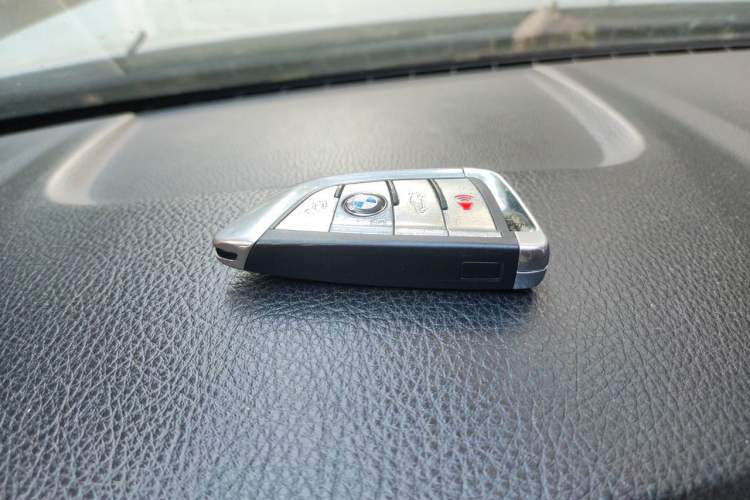Used BMW 5 Series 2013 525Li Luxury Model Vehicle Key