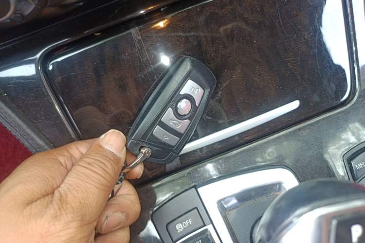 Used BMW 5 Series 2013 525Li Luxury Model Vehicle Key