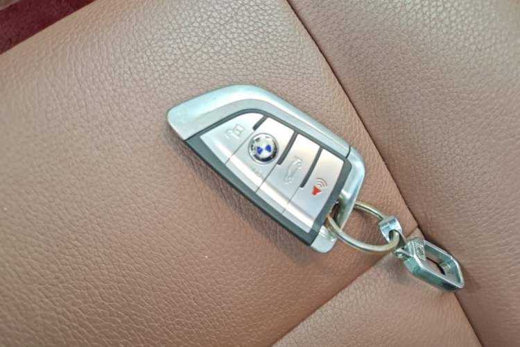 Used BMW 5 Series 2013 535Li Leading Model Vehicle Key