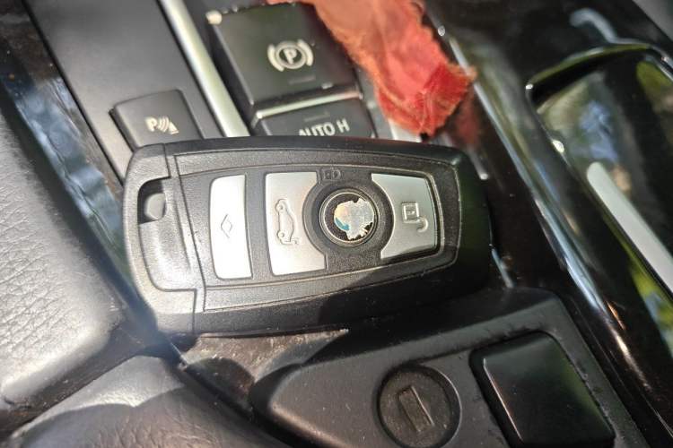 Used BMW 5 Series 2013 525Li Luxury Model Vehicle Key