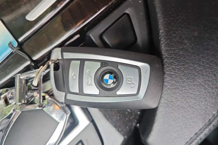 Used BMW 5 Series 2013 525Li Luxury Model Vehicle Key