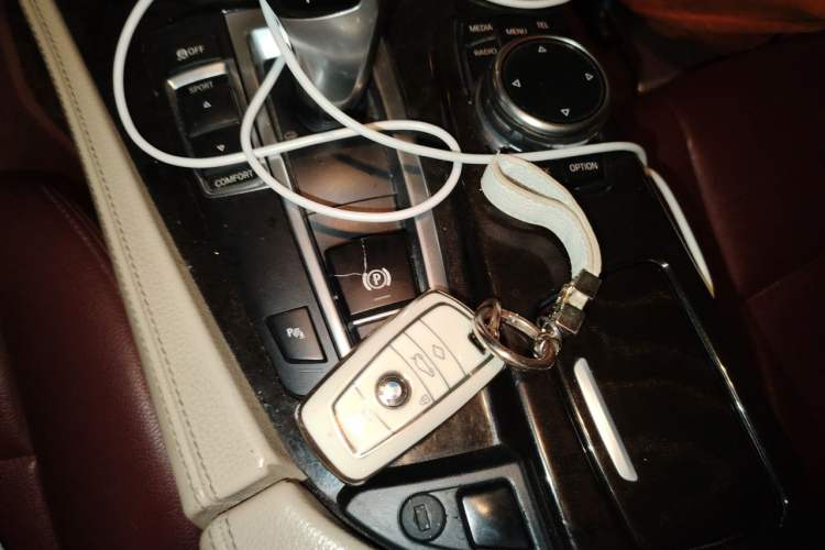 Used BMW 5 Series 2013 525Li Leading Model Vehicle Key