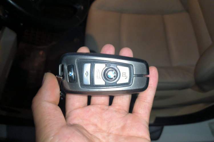 Used BMW 5 Series 2013 525Li Leading Model Vehicle Key