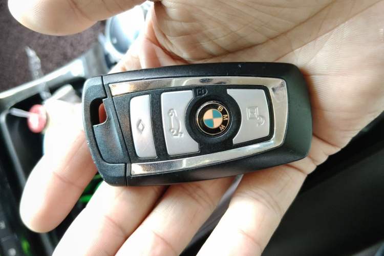 Used BMW 5 Series 2013 525Li Leading Model Vehicle Key