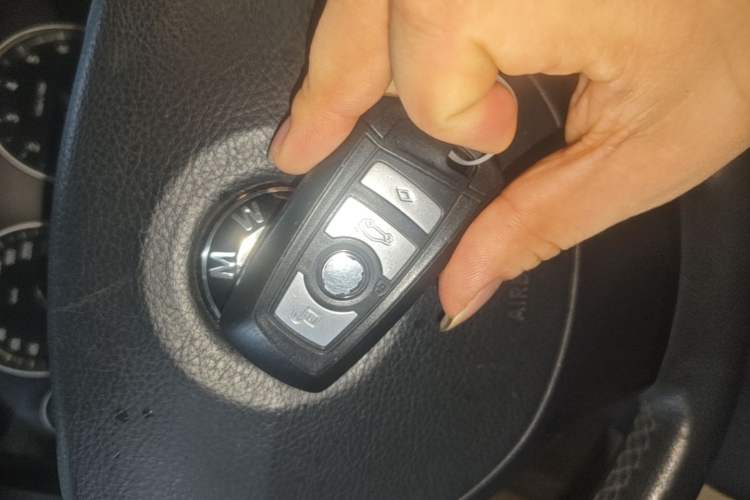 Used BMW 5 Series 2013 525Li Luxury Model Vehicle Key