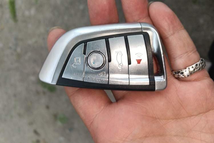 Used BMW 5 Series 2013 525Li Leading Model Vehicle Key