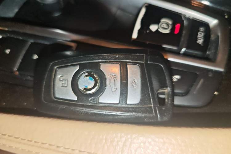 Used BMW 5 Series 2013 525Li Leading Model Vehicle Key